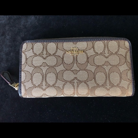 Coach khaki Hobo Bag and Wallet NWT